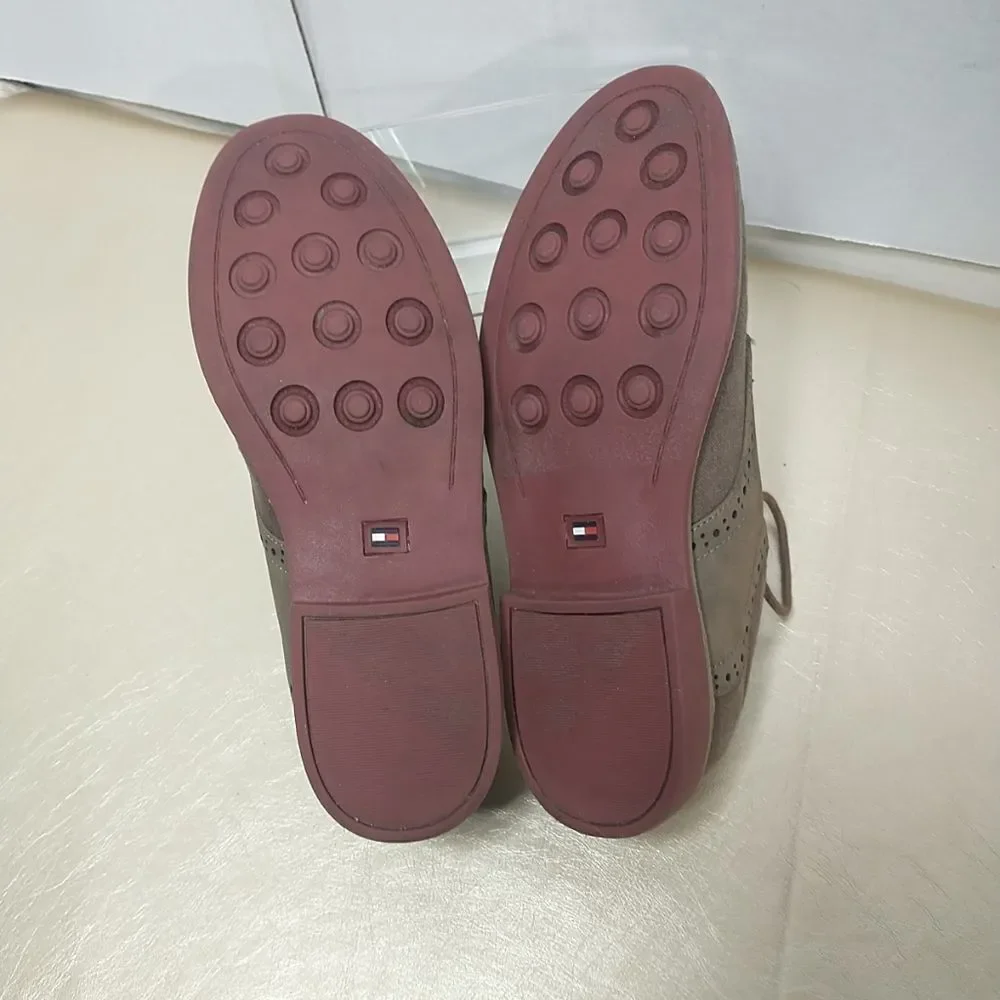 Tommy Hilfiger Michael Saddle Oxford Boy's Shoes SZ 4 brown.